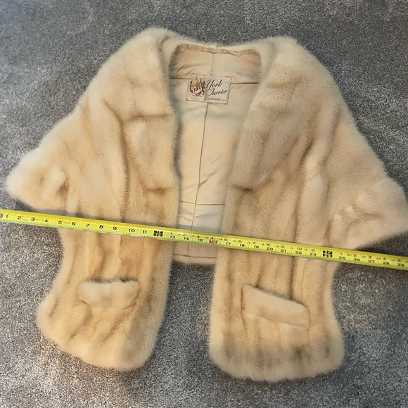 Mink Fur shawl/vest - Picture 3 of 8